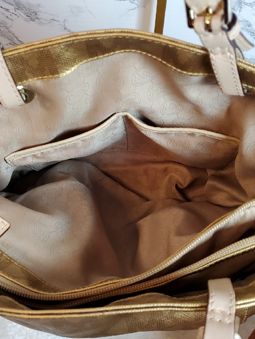 Michael Kors Gold Metallic Jet Set East West MK Logo Tote - Picture 6 of 14